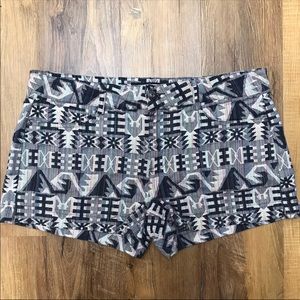 Jack BB Dakota Embroidered Shorts sz 10